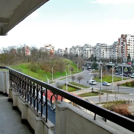 Ultra-spacious Close To The Central Park Κλουζ-Ναπόκα